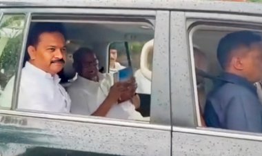 *खा .शरद पवारांच्या गाडीत आभिजीत पाटील दिसल्याने विरोधकाना दे धक्का:-*