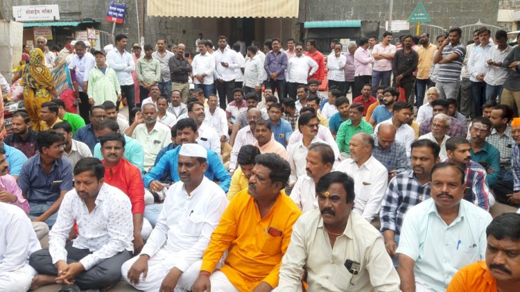 श्री विठ्ठल मंदिर परिसरात रस्तारुंदिकरणास नागरिकांचा विरोध :