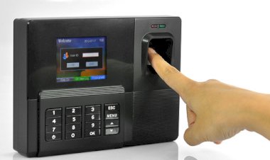 पंढरपूर तहसील कार्यालयीन कर्मचाऱ्यासाठी बायोमेट्रिक मशीन बसवण्याची नागरिकांची मागणी