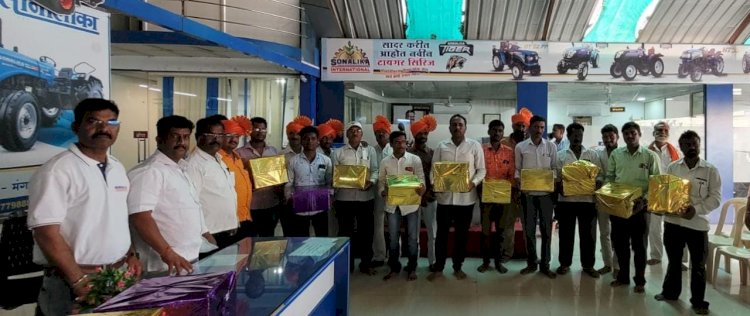 डीव्हीपी उद्योग समूहाच्या समृद्धी ट्रॅक्टरचा लकी ड्रॉ चा थ्री जी बंपर सोडत जाहीर