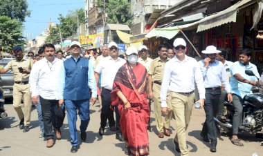 राज्याच्या अपर मुख्य सचिव सुजाता सौनिक यांनी केली पंढरपुरातील मंदिर परिसराची पाहणी..