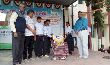 तुळजापूर नवोदय विद्यालयात संविधान दिवस व २६/११ शहीद जवानांना श्रद्धांजली..!