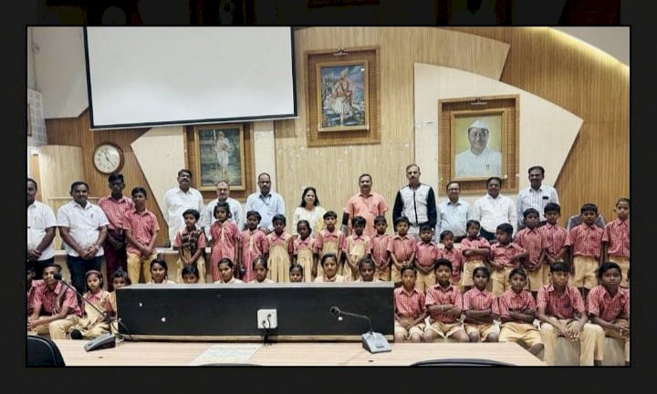 जिल्हा परिषदेचे मुख्य कार्यकारी अधिकारी दिलीप स्वामी यांनी साजरा केला द्विव्यांगासोबत राष्ट्रीय संविधान दिन साजरा..!