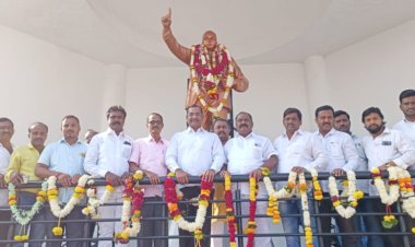 आमदार आवताडे बंधूंच्या वतीने डॉ. बाबासाहेब आंबेडकर यांना पंढरपुरात केले अभिवादन..