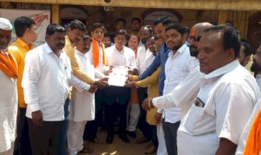 गारपिटग्रस्त शेतकऱ्यांना त्वरीत दिलासा द्या - रणजित बागल , शिवसेना उध्दव बाळासाहेब ठाकरे पक्षाचे तहसीलदारांना निवेदन