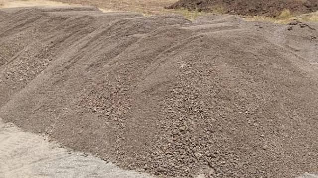 देगांव येथील भीमा नदीच्या पात्रात वाळू तस्करांचा वाळूवर डल्ला