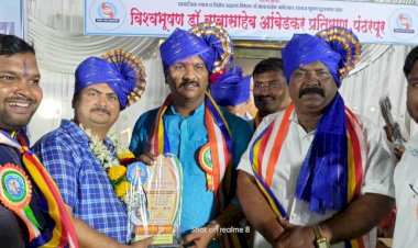 दादासाहेब कदम यांना राज्यस्तरीय पत्रकारीता पुरस्कार प्रदान