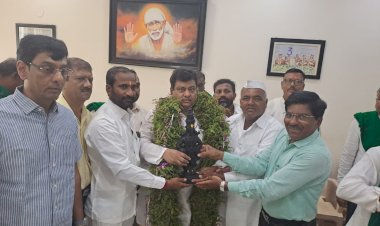 कर्नाटकचे गृहमंत्री एम. बी. पाटील यांचा सत्कार..