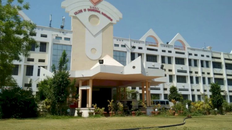 स्वेरीच्या आठ विद्यार्थ्यांची 'टेक महिंद्रा' या कंपनीत निवड स्वेरीच्या विद्यार्थ्यांना नोकरीच्या सुवर्णसंधी