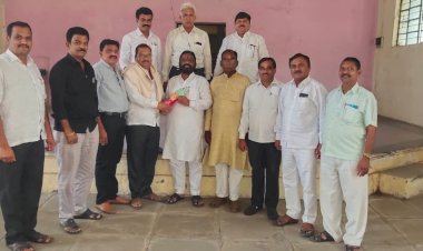 सोलापूर जिल्हा मुख्याध्यापक संघाच्या कार्याध्यक्षपदी पी.जे सावंत यांची निवड... पंढरपूर ,मंगळवेढा तालुक्यातील शिक्षकांमध्ये निवडीचे स्वागत