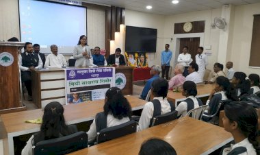 रॅगिंग हे अमानवी कृत्य : न्यायाधीश श्रीमती एस. ए. साळुंखे  कर्मवीर भाऊराव पाटील महाविद्यालयामध्ये कायदेविषयक शिबीर संपन्न..