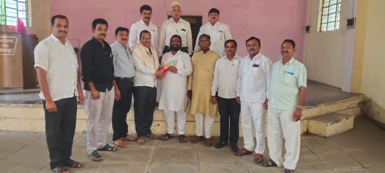 सोलापूर जिल्हा मुख्याध्यापक संघाच्या कार्याध्यक्षपदी पी.जे सावंत यांची निवड... पंढरपूर ,मंगळवेढा तालुक्यातील शिक्षकांमध्ये निवडीचे स्वागत