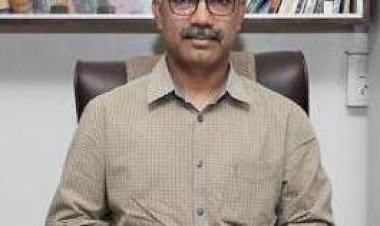 पंढरपूर तालुक्यातील विकास कामे गतीने दर्जेदार,गुणवत्तापूर्ण आणि वेळेत पूर्ण करावीत -  प्रांताधिकारी गजानन गुरव