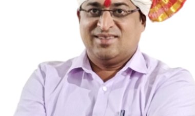 शासकीय ध्वजारोहण समारंभाचे रेल्वे मैदान येथे आयोजन