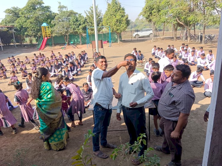 शिवरत्न पब्लिक स्कूल इंजिनिअर कॉलेज गादेगाव येथे तिळगुळ वाटपाचा कार्यक्रम संपन्न....