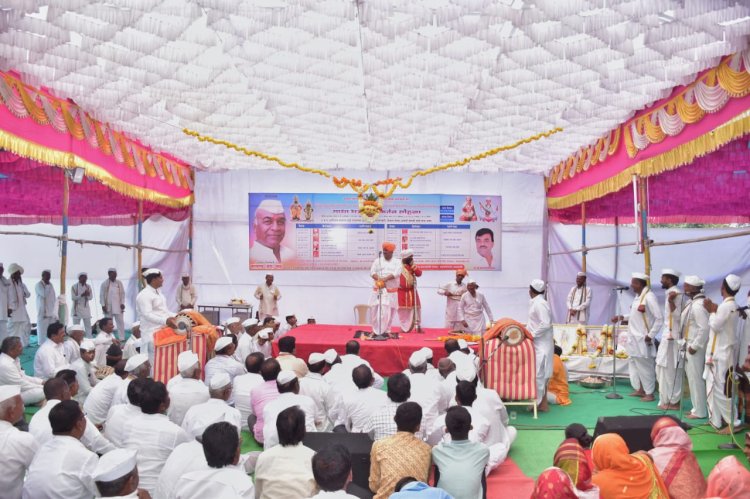 समाज सुधारण्यासाठी परमार्थाची कास धरा :- ह.भ.प.बोधले महाराज  सहकार शिरोमणी कारखान्यावर जयंती, पुण्यतिथी उत्सव किर्तन सोहळ्याची भक्तिमय वातावरणात सांगता..