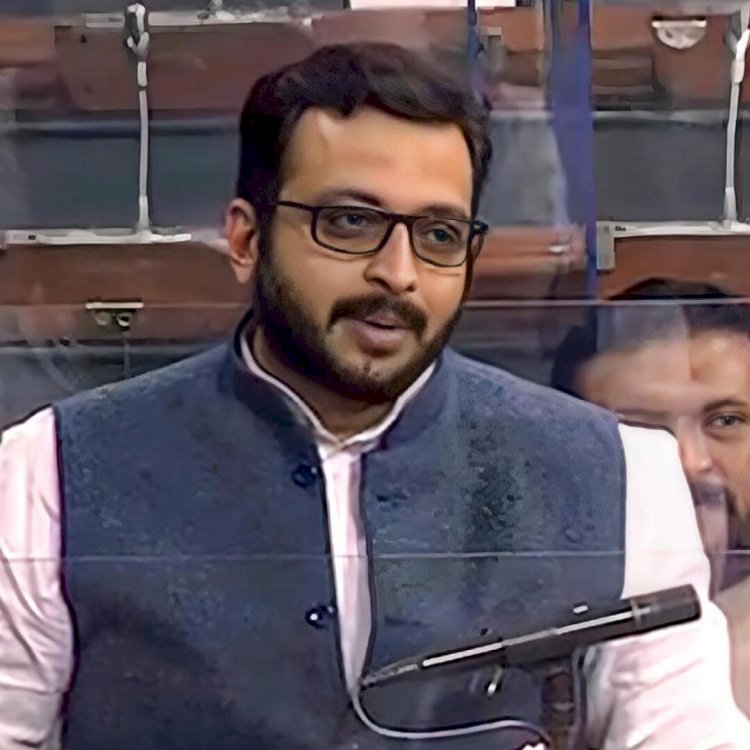 शेतकऱ्यांची सध्याची दयनीय अवस्था पाहता, पुन्हा महात्मा फुलेंनी सांगितलेला शेतकऱ्यांचा असूड उगारण्याची वेळ - खासदार डॉ. अमोल कोल्हे