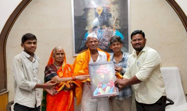 श्री विठ्ठल- रुक्मिणी मंदिर समितीस  संगमनेर येथील भाविकाकडून 51000/-  हजाtर रूपयाची देणगी