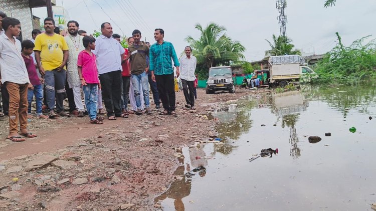 समस्या सोडविण्यासाठी आ. समाधान आवताडे मैदानात,  पंढरपूर शहरातील अडचणींबाबत नगरपालिकेला दिल्या सूचना,   कुंभार गल्ली  शिंदे नाईक नगर भागातील गंभीर विषय सोडविण्यासाठी घेतले मनावर