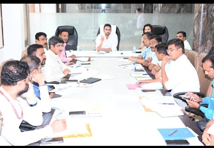 आषाढी वारी 2024.... सर्व यंत्रणांनी पुढील तीन दिवस अत्यंत दक्ष राहून काम करावे , -जिल्हाधिकारी कुमार आशीर्वाद