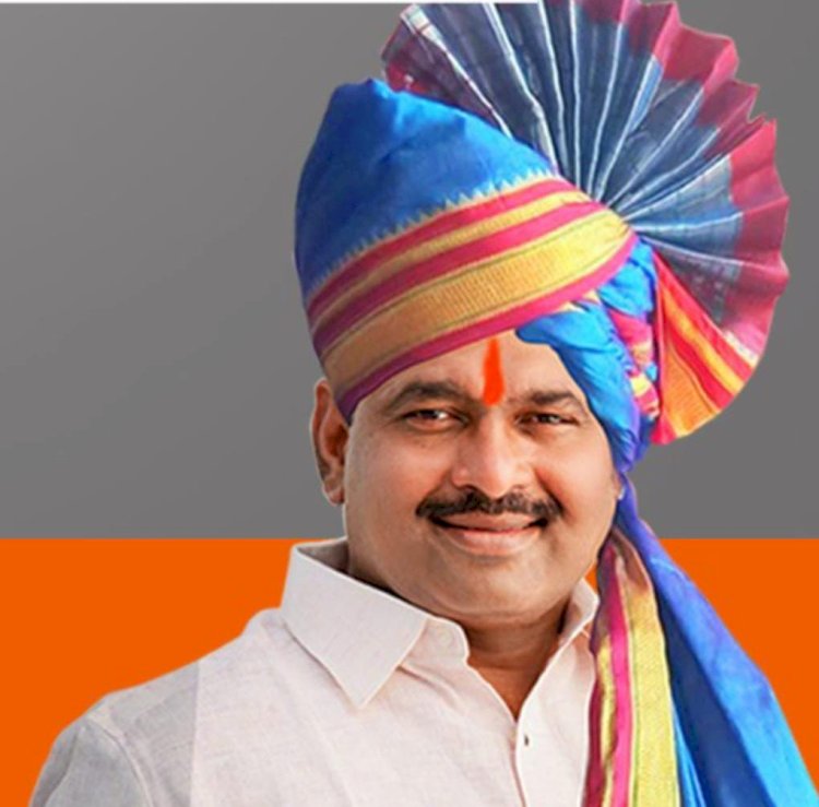 वीर धरणातून नीरा उजवा कालव्याद्वारे पाणी सोडा : आ. समाधान आवताडे  वीर धरणातून वाहून जाणारे पाणी नीरा उजवा कालव्याव्दारे पंढरपूर तालुक्याला सोडण्याची पाठबंधारे विभागाची तयारी