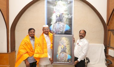 विठ्ठल- रुक्मिणीला जालना येथील भाविकांकडून 71 हजाराची देणगी.