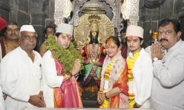 केंद्रीय संचार मंत्री जोतिरादित्य सिंधिया यांनी घेतले श्री विठ्ठल - रुक्मिणी मातेचे दर्शन