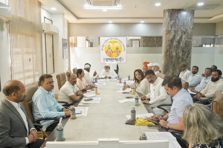 पंढरपूरच्या आषाढी यात्रेपूर्वी टोकन दर्शन व्यवस्थेची चाचणी-- गहिनीनाथ महाराज औसेकर यांची माहिती,  टोकन दर्शन व्यवस्था व मंदिर जतन संवर्धन कामाबाबत जिल्हाधिका-यांच्या अध्यक्षतेखाली लवकरच बैठक,   वारकरी  भाविकांच्या सुविधेसाठी चैत्री यात्रेत आवश्यक नियोजन.