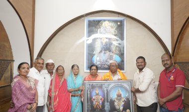 श्री विठ्ठल- रुक्मिणी मंदिरास 2 लाख रुपयांची देणगी,