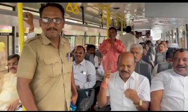 आमदार समाधान आवताडेनी चक्क नव्या बसमधून  आरामदायी व सुरक्षित प्रवासाचा घेतला लाभ..  ◼️ आ.आवताडे यांच्या प्रयत्नांतून मंगळवेढा आगाराच्या ताब्यात नव्या ५ बसेस दाखल