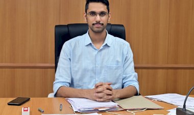 जिल्हाधिकारी कुमार आशीर्वाद यांच्या काटेकोर नियोजनामुळे भीमा नदीत येणारा विसर्ग बंद..  ◼️ चंद्रभागा नदीपात्रातील वाळवंट राहणार वारकरी व भाविकांसाठी उपलब्ध   ◼️ यात्रा कालावधीत चंद्रभागा नदीपात्रात भाविकांना करता येणार होडीतून जलप्रवास