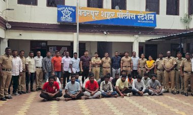 पंढरपुर शहर पोलीस ठाणे ची कोम्बिीग ऑपरेशन दरम्यान  शहरातील गुन्हे अभिलेखावरील सराईत गुन्हेगारांची  मोठी धरपकड