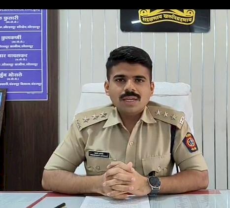 भीमा नदीवरील चळे गावात जुगार - मटका  अवैद्य व्यवसाय  मालकावर पोलिसांची मोठी कारवाई  ◼️ सहाय्यक पोलीस अधिक्षक  प्रशांत डगळे यांच्या   कारवाईत, १ लाख ५६ हजार २४७ रू. चा मुद्देमाल जप्त "  ◼️ ग्रामीण भागातही चालणाऱ्या अवैद्य व्यवसायाकडे पोलीस प्रशासनाची करडी नजर ..,या कारवाईमुळे व्यवसाय करणाऱ्या मालकांचे धाबे दणाणले  ◼️ चळे बीट पोलीसाचा  अवैद्य व्यवसाय चालकांना आशीर्वाद असल्याची नागरिकांमधून चर्चा..