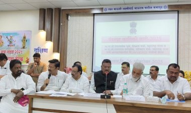 पंढरपूर यात्रा कालावधीत स्वच्छतेला व भाविकांच्या सुलभ दर्शनाला प्राधान्य द्यावे - परिवहन मंत्री प्रताप सरनाईक  ◼️ चंद्रभागा नदीपात्र व वाळवंट  स्वच्छतेसाठी जास्तीचे स्वच्छता कर्मचारी नियुक्त करावेत       ◼️ जिल्हा परिषद शाळेतील विद्यार्थ्यांनाही शासकीय महापूजेच्या वेळी मान मिळावा- शालेय शिक्षणमंत्री दादा भुसे