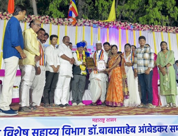 विश्वभूषण डॉ. बाबासाहेब आंबेडकर प्रतिष्ठान कडून जेष्ट पत्रकार प्रशांत माळवदे यांचा सन्मान